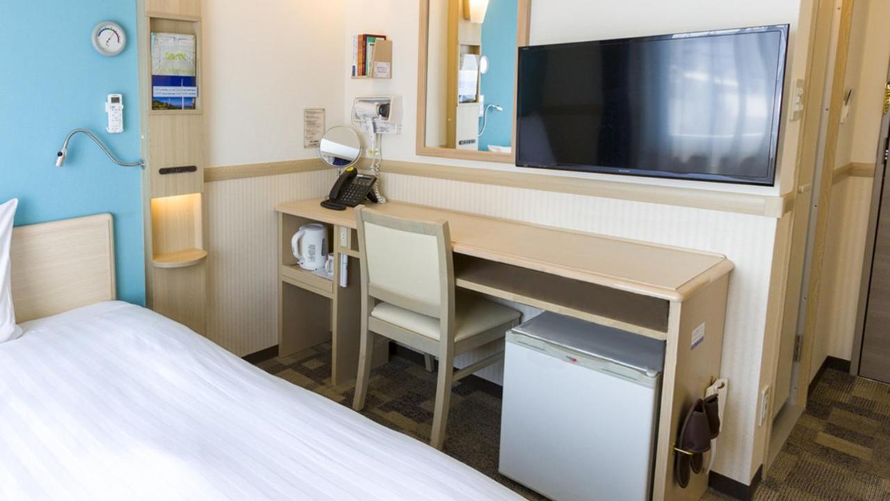 Toyoko Inn Toyota Shi Ekimae Buitenkant foto